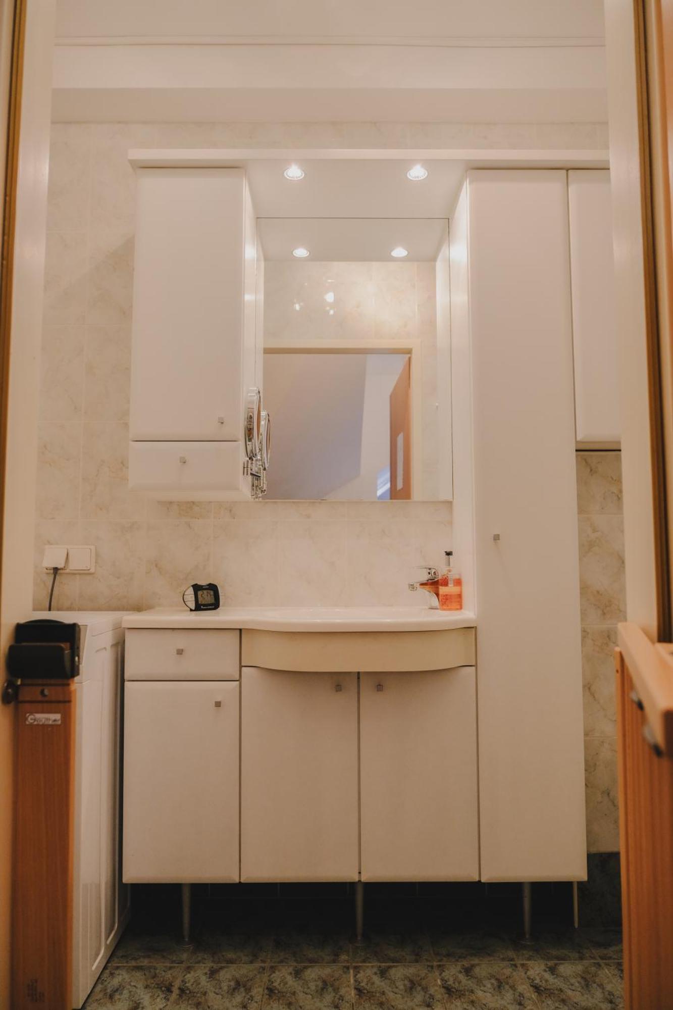Terrace Apartment Near Volksoper And City Centre Wina Bagian luar foto